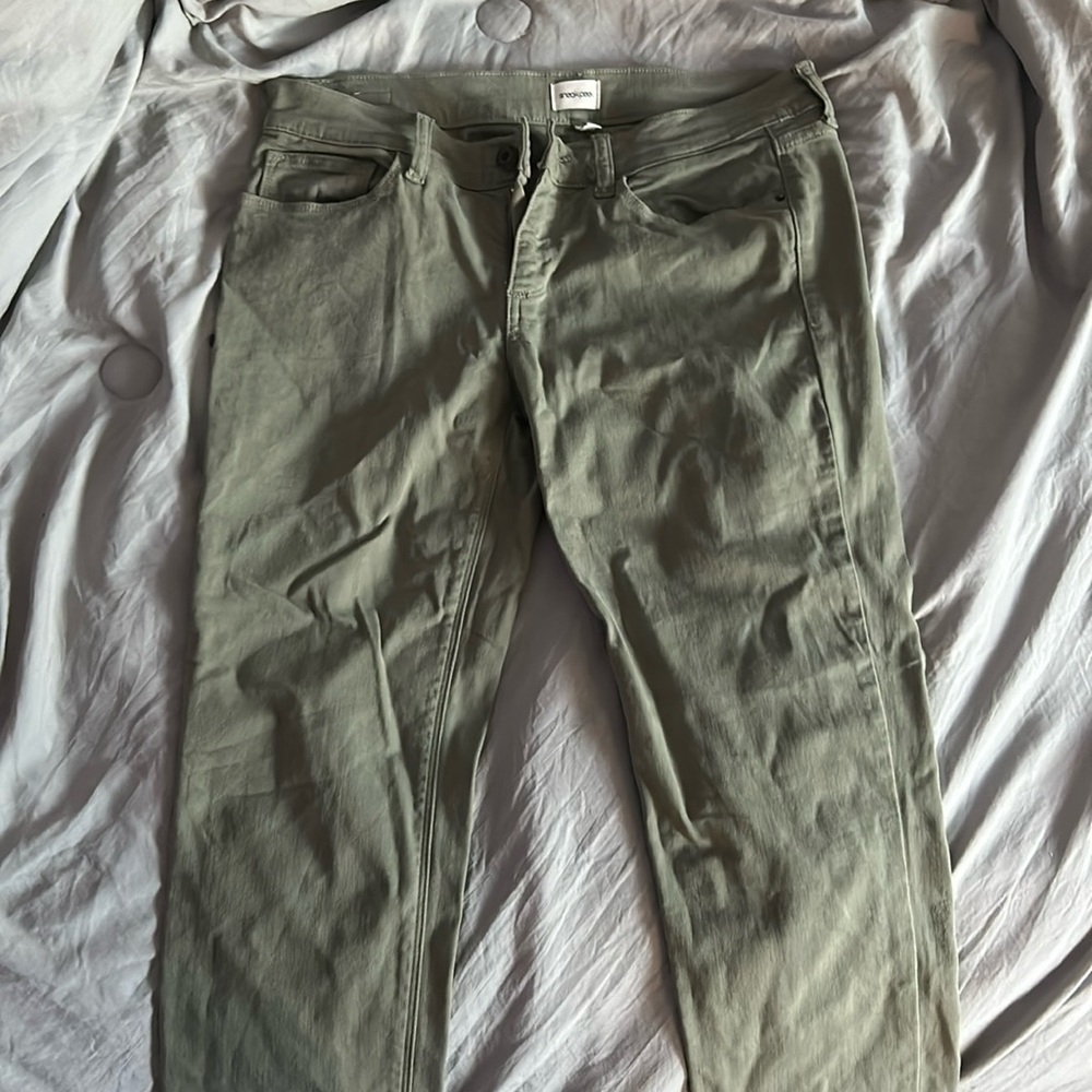 Sneak peek, green jeans
